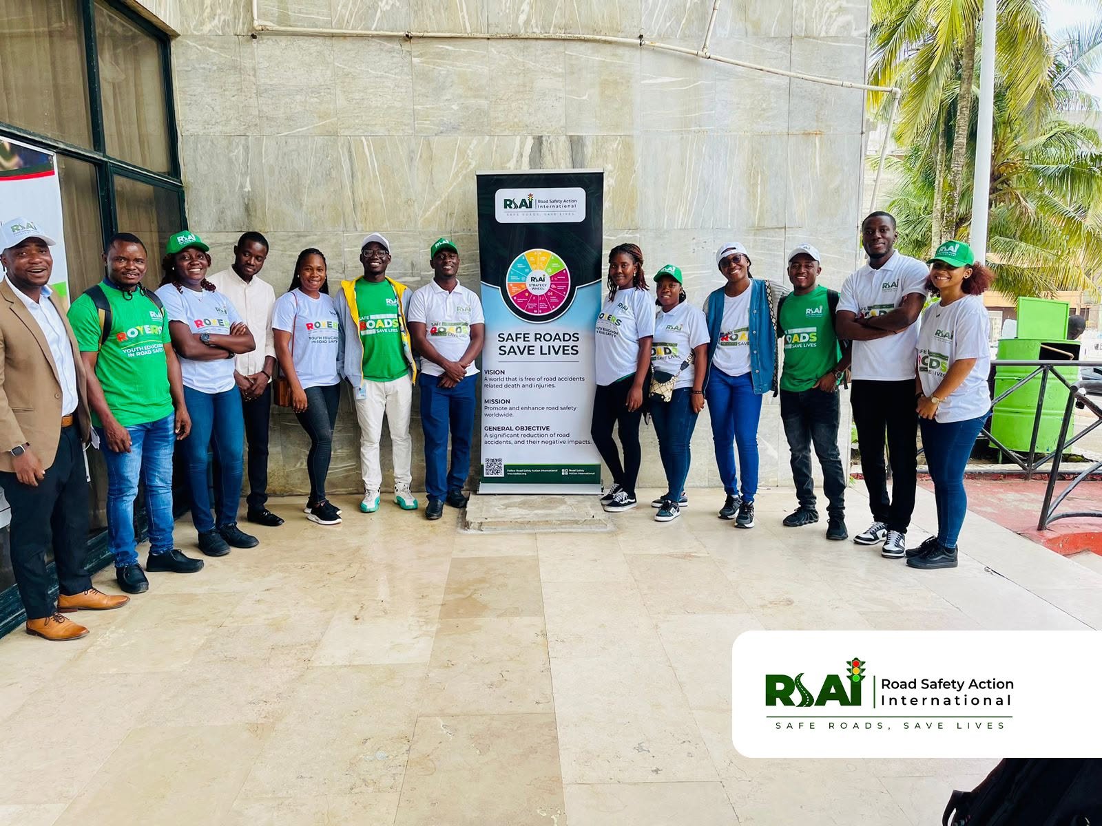 The RSAI team with ROYERS volunteers.